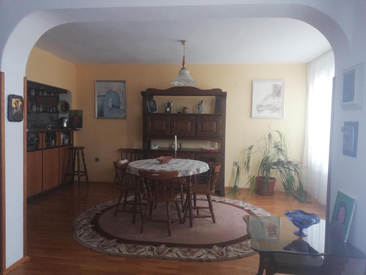 Apartments Anita Pomorie Bagian luar foto
