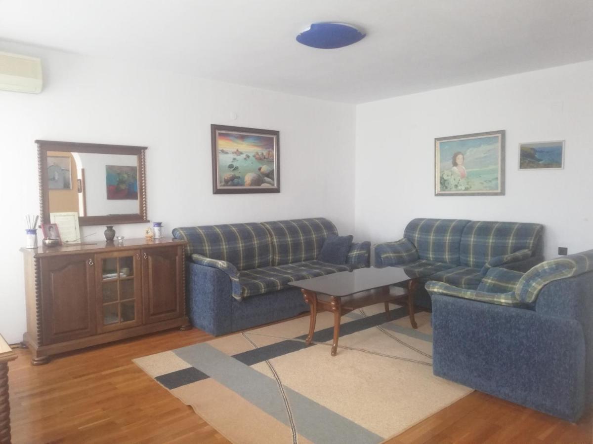 Apartments Anita Pomorie Bagian luar foto
